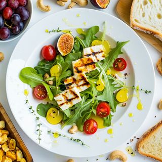 Sałatka z grillowanym halloumi