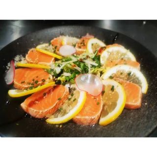 3. Tataki Salmón (9 Pzs.)