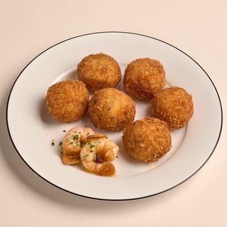 Croquetas de gambas al ajillo