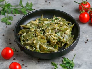 Կանաչ լոբի ձվով /250 գր/