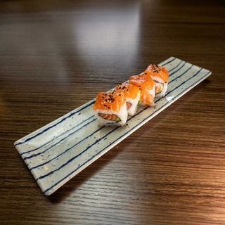 Uramaki De Atún Y Aguacate Flameado (4 uds.)