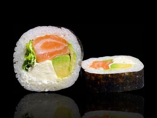 FUTOMAKI SAKE 6 szt.