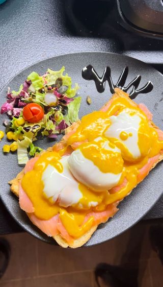 Eggs Royale