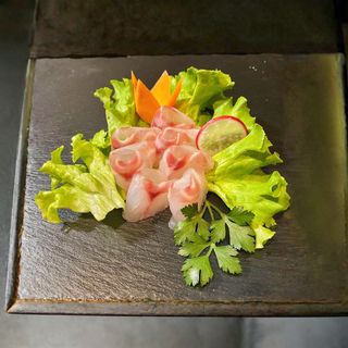 192. Suzuki  3 pezzi