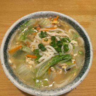 19C.  Sopa de udon (hecho arroz) en caldo de pollo