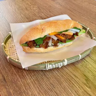 Panino con polpette di carne grigliate