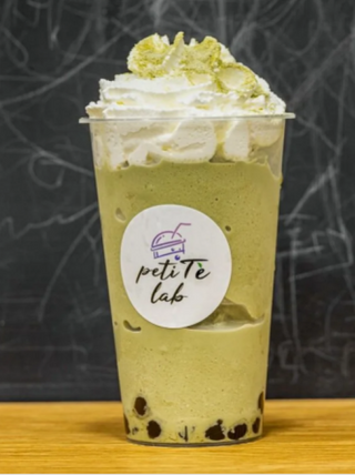 C6. Matcha frappè