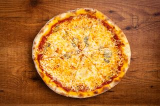 ოთხი ყველის პიცა 30 სმ