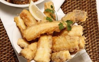 Filetes de Polvo com Arroz e Salada 1 Pessoa