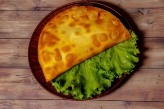 Чебурек з куркою та моцарелою (160г)