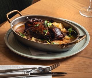 Глазирани свински ребърца