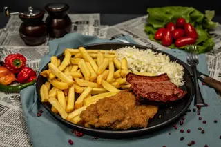 Piept de porc + șnițel de pui