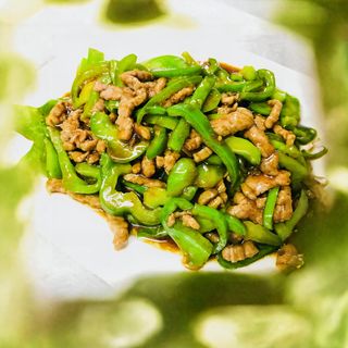 -56-Ternera Con Pimientos Verdes