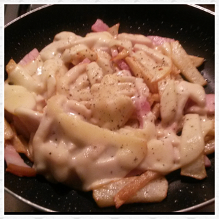 Patatine fritte con scamorza e porchetta di ariccia igp