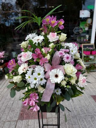 Centro Rosa Y Blanco