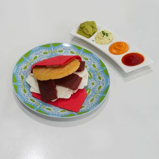 Arepa de queso blanco y guayaba