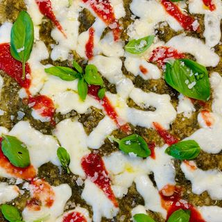 Pesto Margherita Roman Pizza ( 40 x 30cm ) ~ 900g