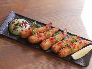 Креветки панко з Васабі соусом та  ікрою тобіко (150/50g)