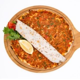 Lahmacun Pizza Turca De Ternera