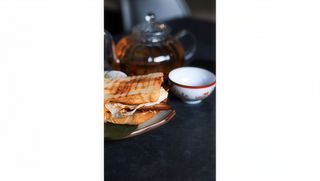 Tost z Wędzonym Boczkiem