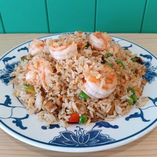 Arroz frito com gambas