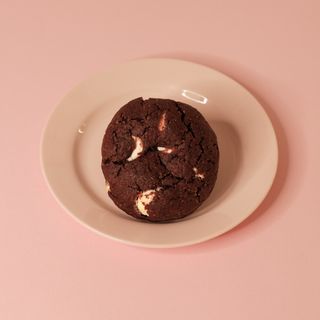 წითელი ხავერდის ორცხობილა კრემყველით