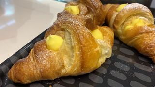 Brioche alla crema