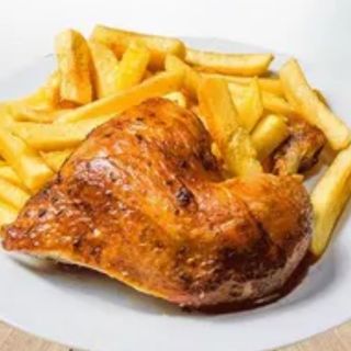 1/4 de pollo con patata fritas 