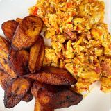 Fried plantain and eggs 