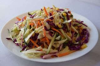 Salata od povrća sa susamom i kinsekim sirćetom