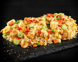 Orez la wok cu pui