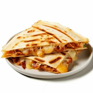 Quesadilla cu pui si cartofi prajiti