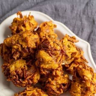Aloo onion pakodra
