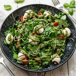 Ensalada Caprese ()