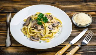 Tagliatelle con Funghi Porcini