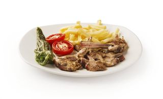 Costillas De Cordero Con Guarnición