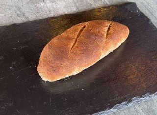 Черна питка (1бр)