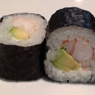 38. Futomaki Langostino Y Aguacate (8 Uds.)