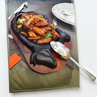 Ternera Sobre Bandeja Caliente