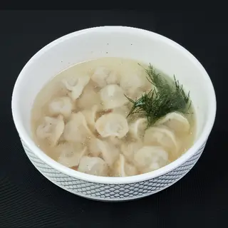 Пельмени с бульоном