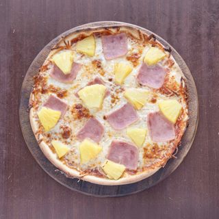 Pizza Tropical (22 Cm.)