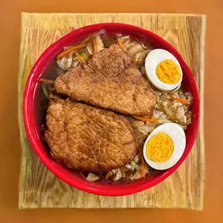 Ramen de cerdo