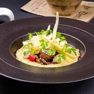 HUMUS CREMOS CU VITA SI ARDEI COPT