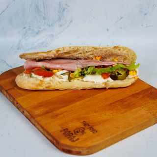 Sendvič sa šunkom i sirom