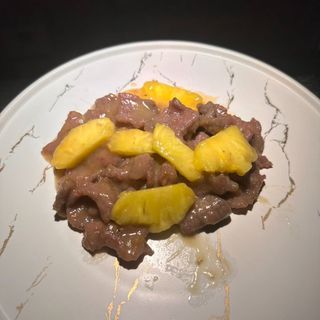 Manzo con ananas