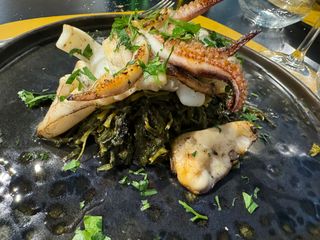 Calamaro alla griglia e friarielli