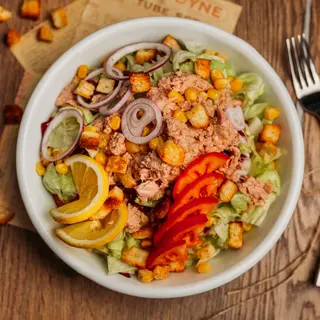 Salată cu ton