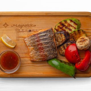 Форель от шефа с овощами гриль (350г)