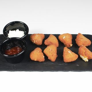 Camembert Bites (8 unidades)