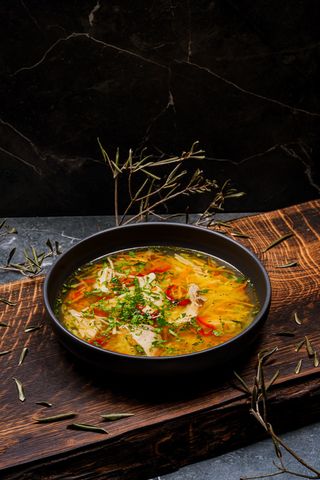 Zeamă tradiționalǎ de casǎ